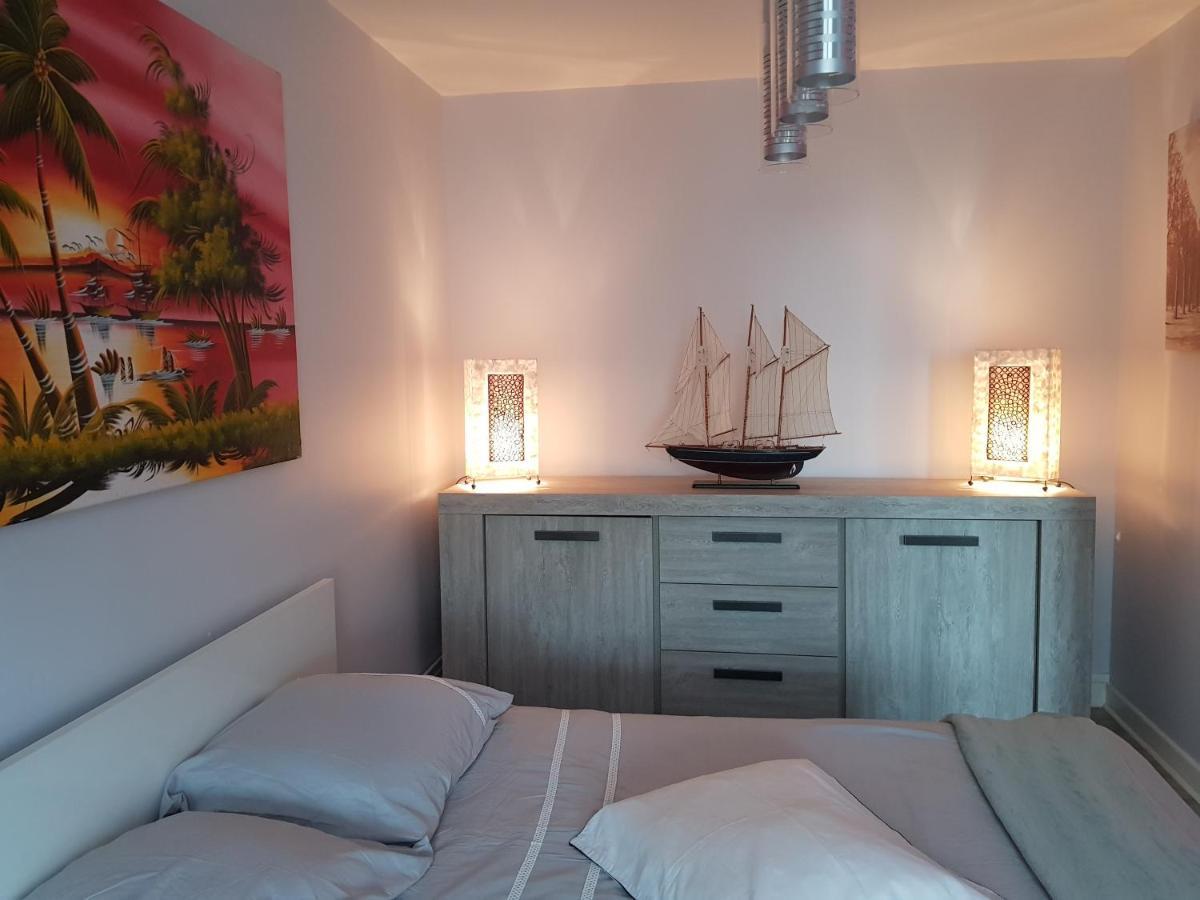 Chambres A Louer Dans Appartement Balcon - Wifi - Parking Gratuit Nevers Ruang foto